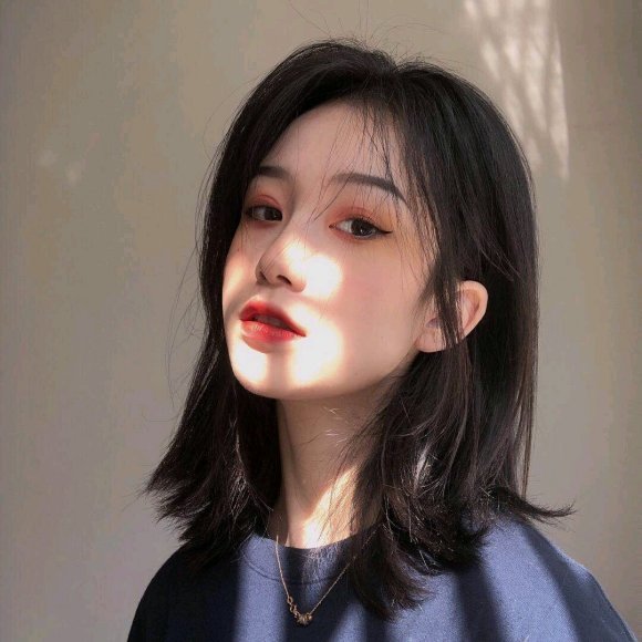 沧桑佛系长发成熟女生头像