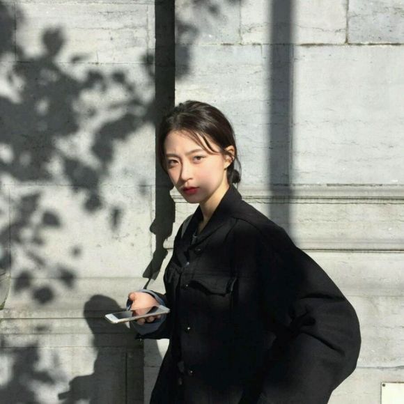 沧桑佛系长发成熟女生头像