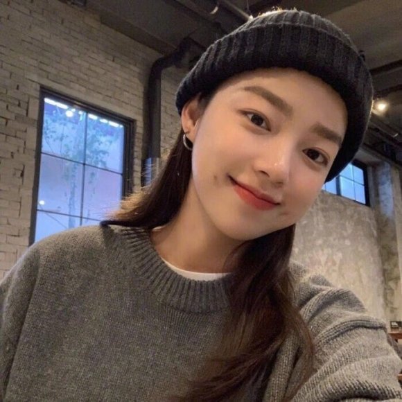 沧桑佛系长发成熟女生头像