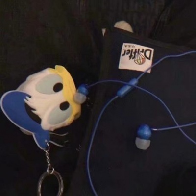 文艺暗黑色朋友圈配图