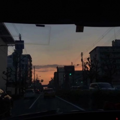 文艺暗黑色朋友圈配图