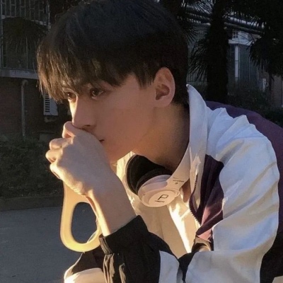普通帅气真人男生头像