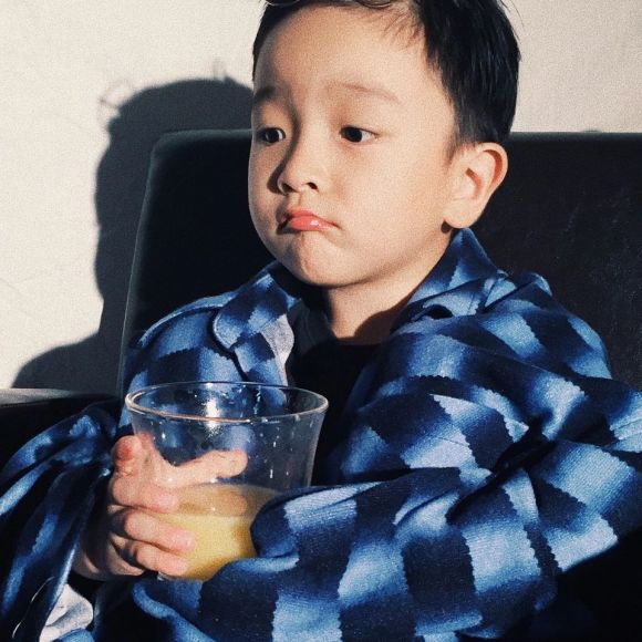 微信性感阳光二次元最潮暖男头像