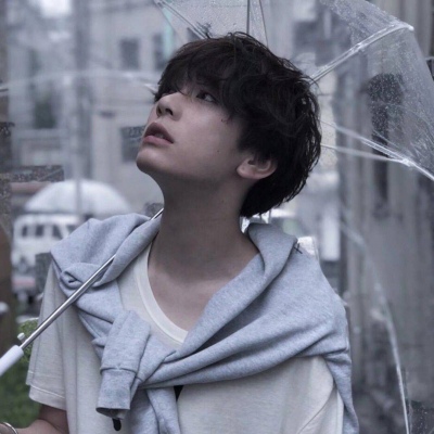 普通帅气真人男生头像