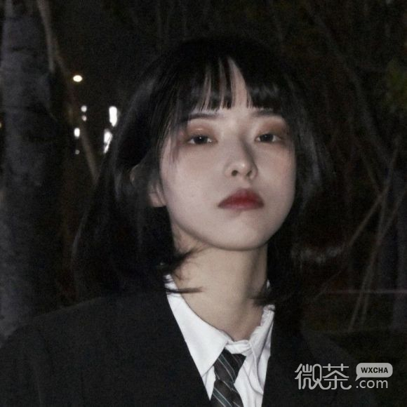 微信酷酷的迷人女生头像