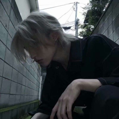 忧郁系禁欲微信男头