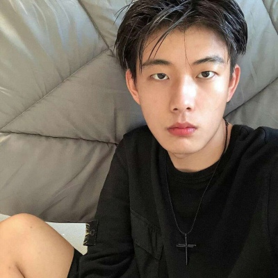 忧郁系禁欲微信男头