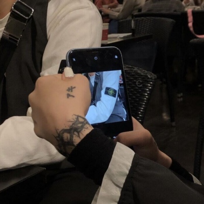 优质逗比帅气男生头像