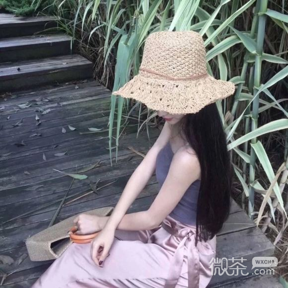 微信长发性感阳光女生头像