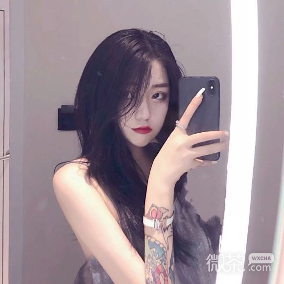 微信长发性感阳光女生头像