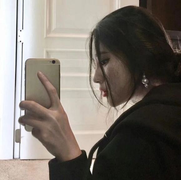 微信深沉成熟女生头像