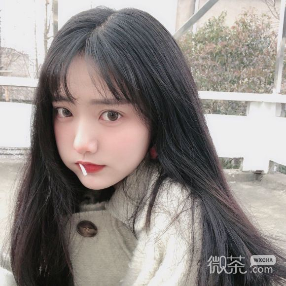 微信简单文艺时尚女生头像