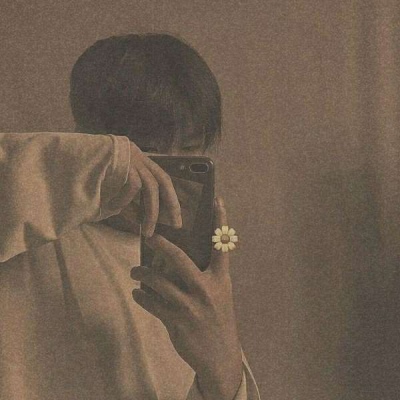 伤感意境深沉男生头像