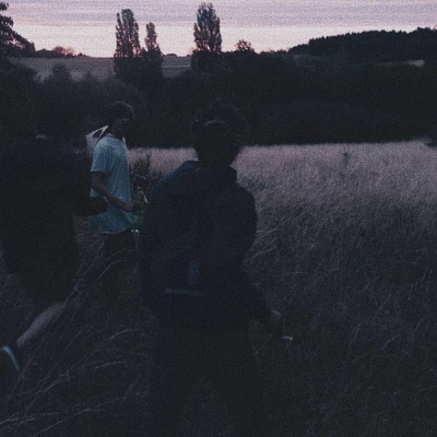 ins唯美伤感风背景图