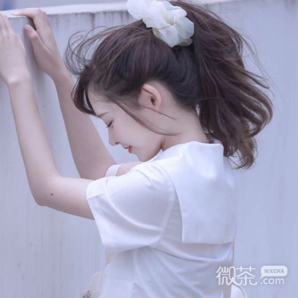 成熟文艺深沉阳光女生头像