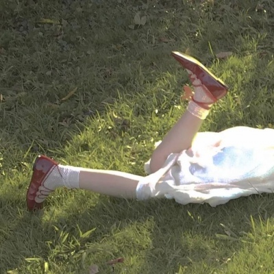 唯美绿色系治愈背景图