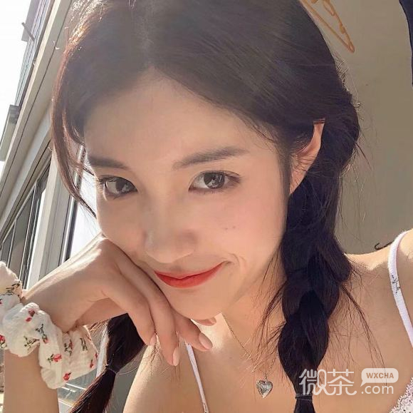 成熟文艺深沉阳光女生头像