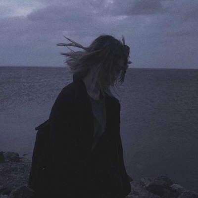 ins唯美伤感风背景图