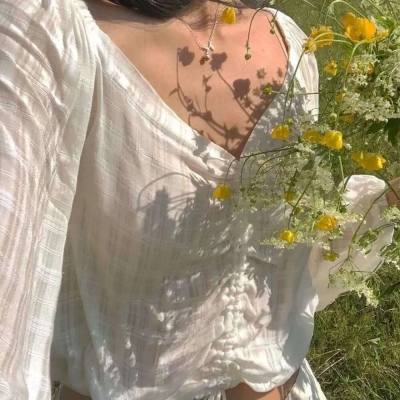 唯美绿色系治愈背景图