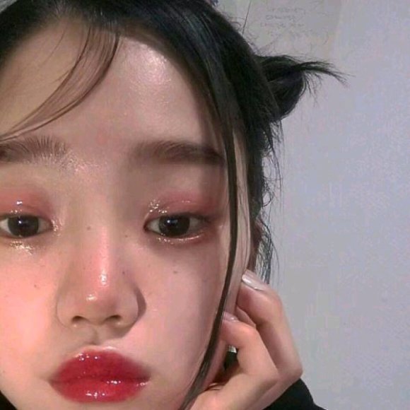 文艺最潮洒脱阳光女生头像