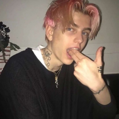 成熟伤感文艺范男生头像