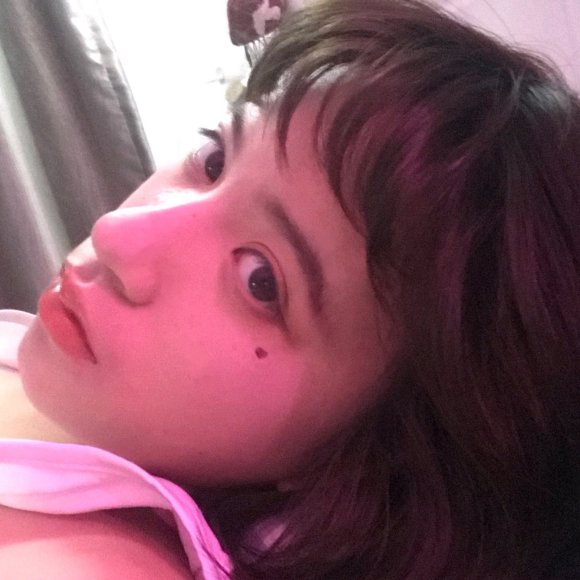 文艺最潮洒脱阳光女生头像