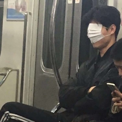 成熟伤感文艺范男生头像