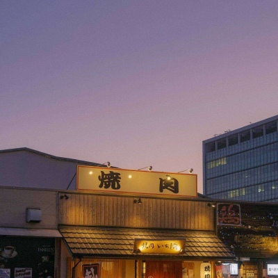 暗色系街景唯美背景图