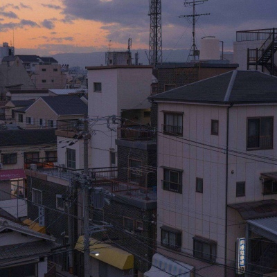 暗色系街景唯美背景图