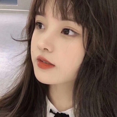 微信阳光女神长发女生头像