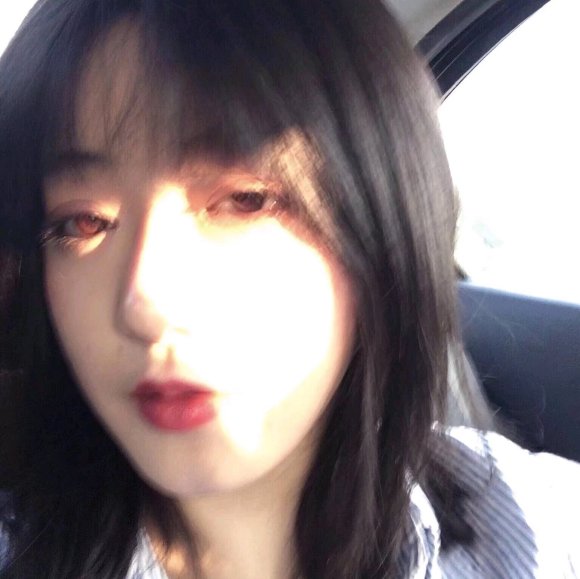 文艺最潮洒脱阳光女生头像