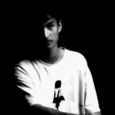 成熟伤感文艺范男生头像