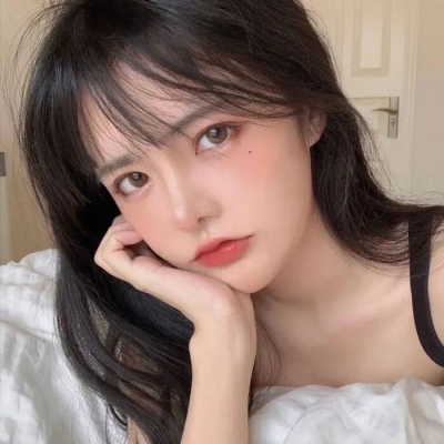 微信阳光女神长发女生头像