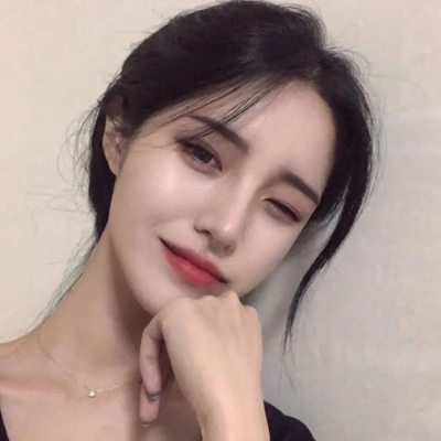 微信阳光女神长发女生头像