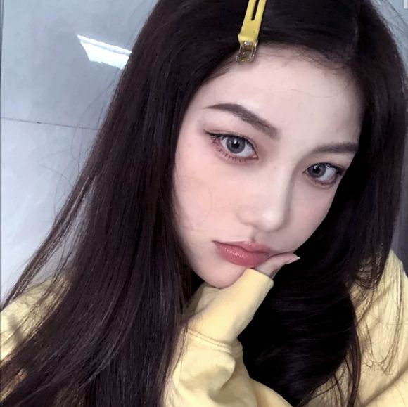 清新洒脱文艺微信女生头像