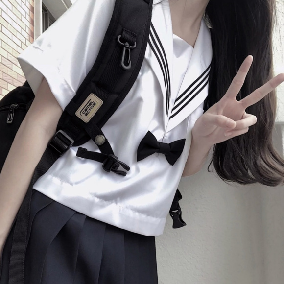 清新洒脱文艺微信女生头像