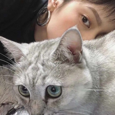 小清新短发可爱另类女生头像