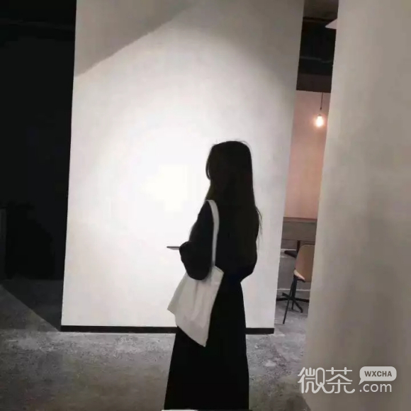 微信成熟清新女生头像