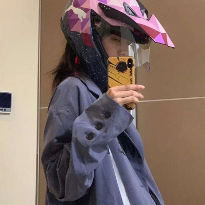 小清新短发可爱另类女生头像
