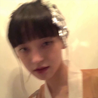 小清新短发可爱另类女生头像