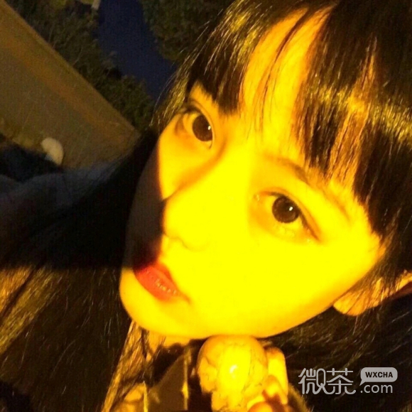 俏皮文艺深沉女生头像