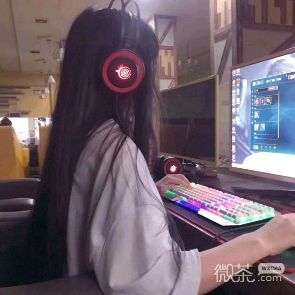 俏皮文艺深沉女生头像