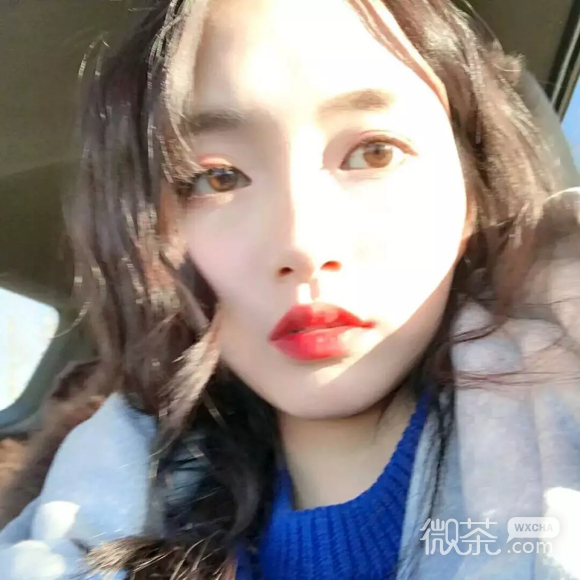 俏皮文艺深沉女生头像