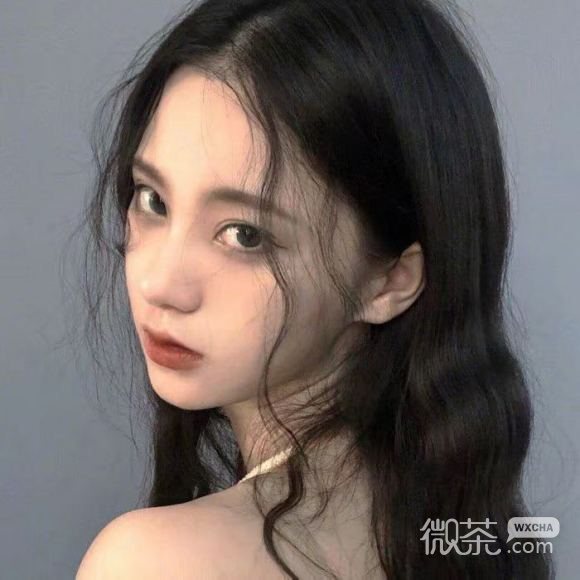 洒脱文艺长发微信女生头像