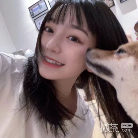 洒脱文艺长发微信女生头像