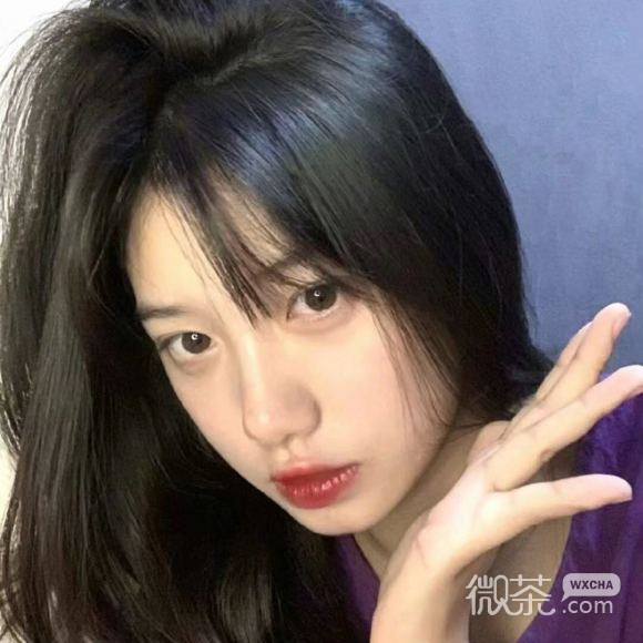 洒脱文艺长发微信女生头像