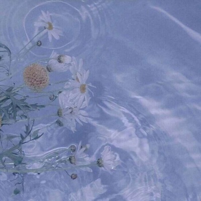 超级温柔的水蓝色背景图