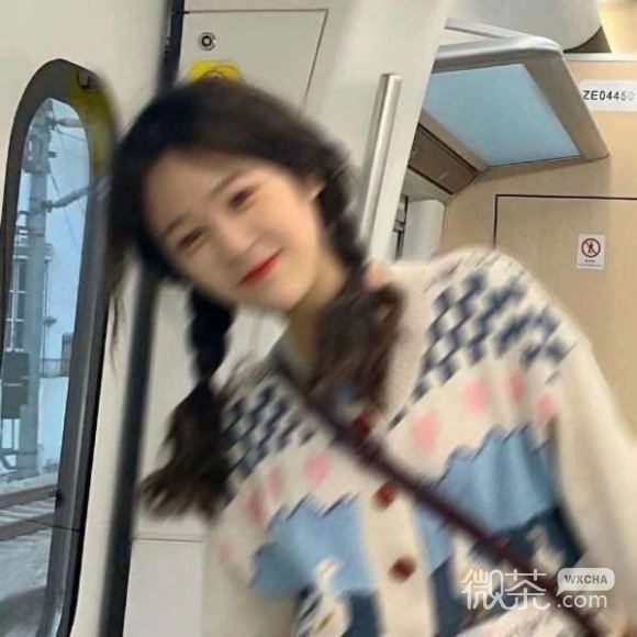 微信长发洒脱女生头像