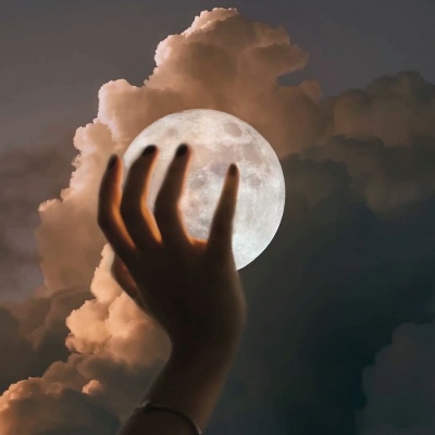 个性梦幻唯美紫色天空背景图