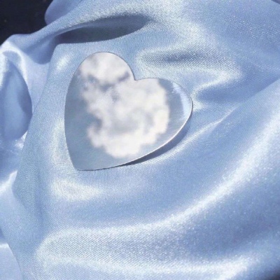 蓝色系浪漫背景图